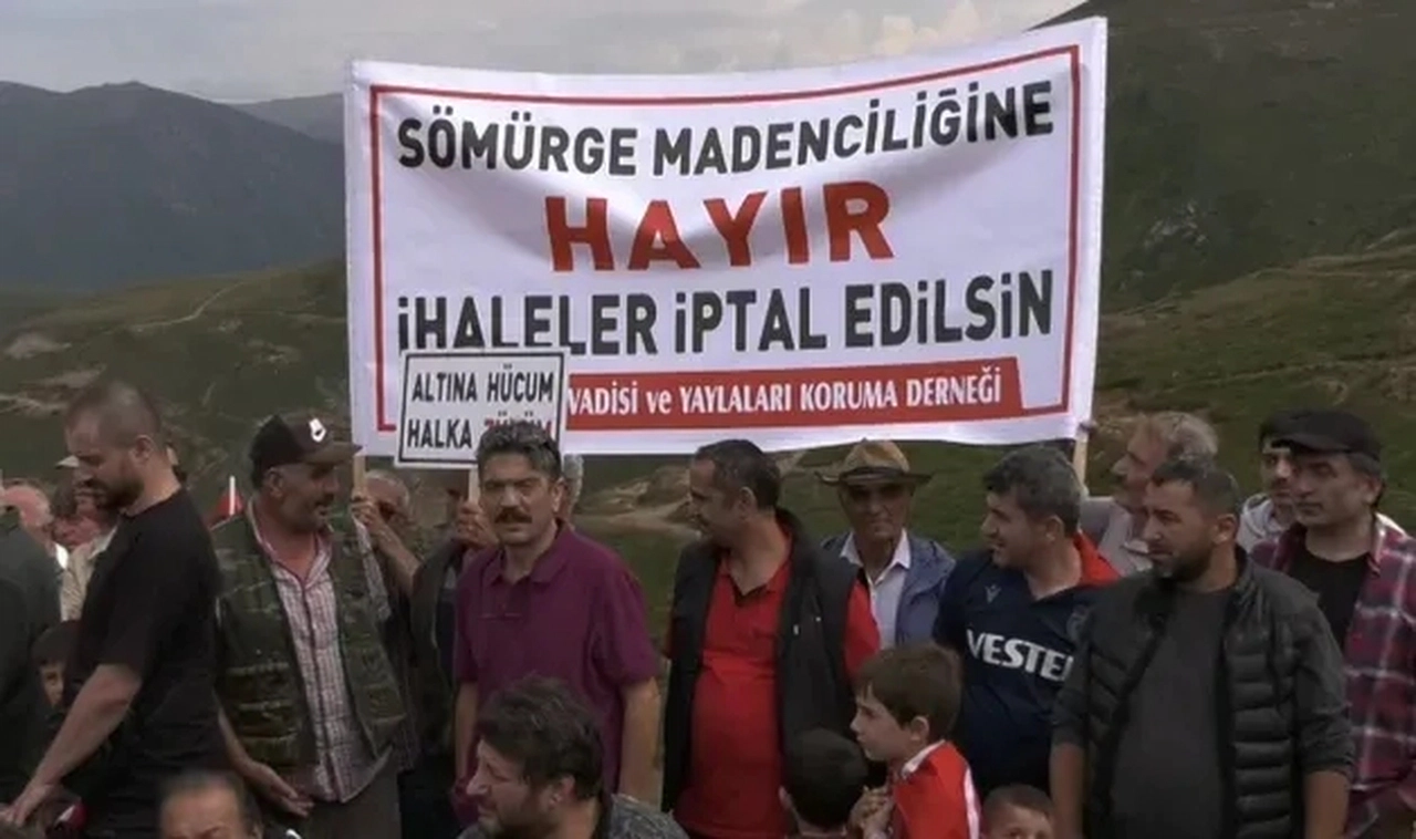 Trabzon'da altın madenine engel olmaya çalışan 15 kişi gözaltına alındı