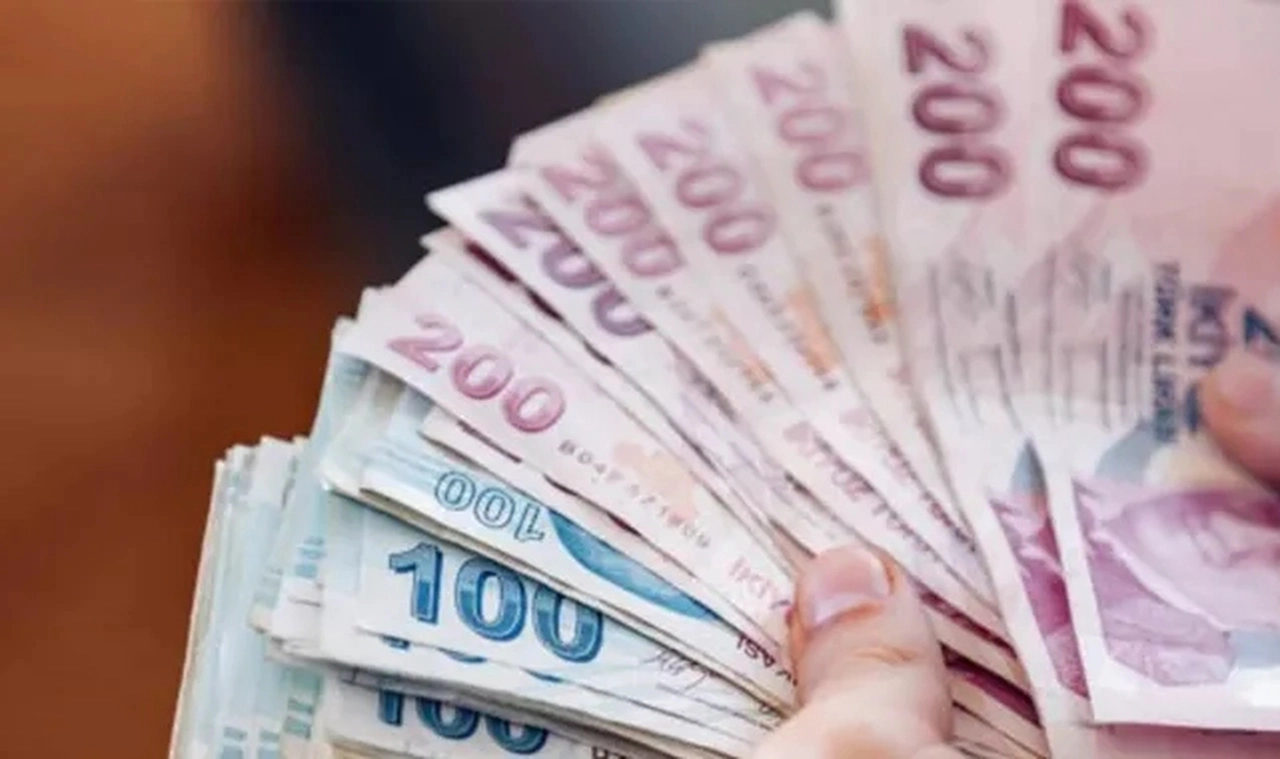 AK Parti'den açıklama geldi, uzmanı kademeli emeklilik için 'Halka koptu' diyerek tarih verdi: Yeni sistem nasıl olmalı?