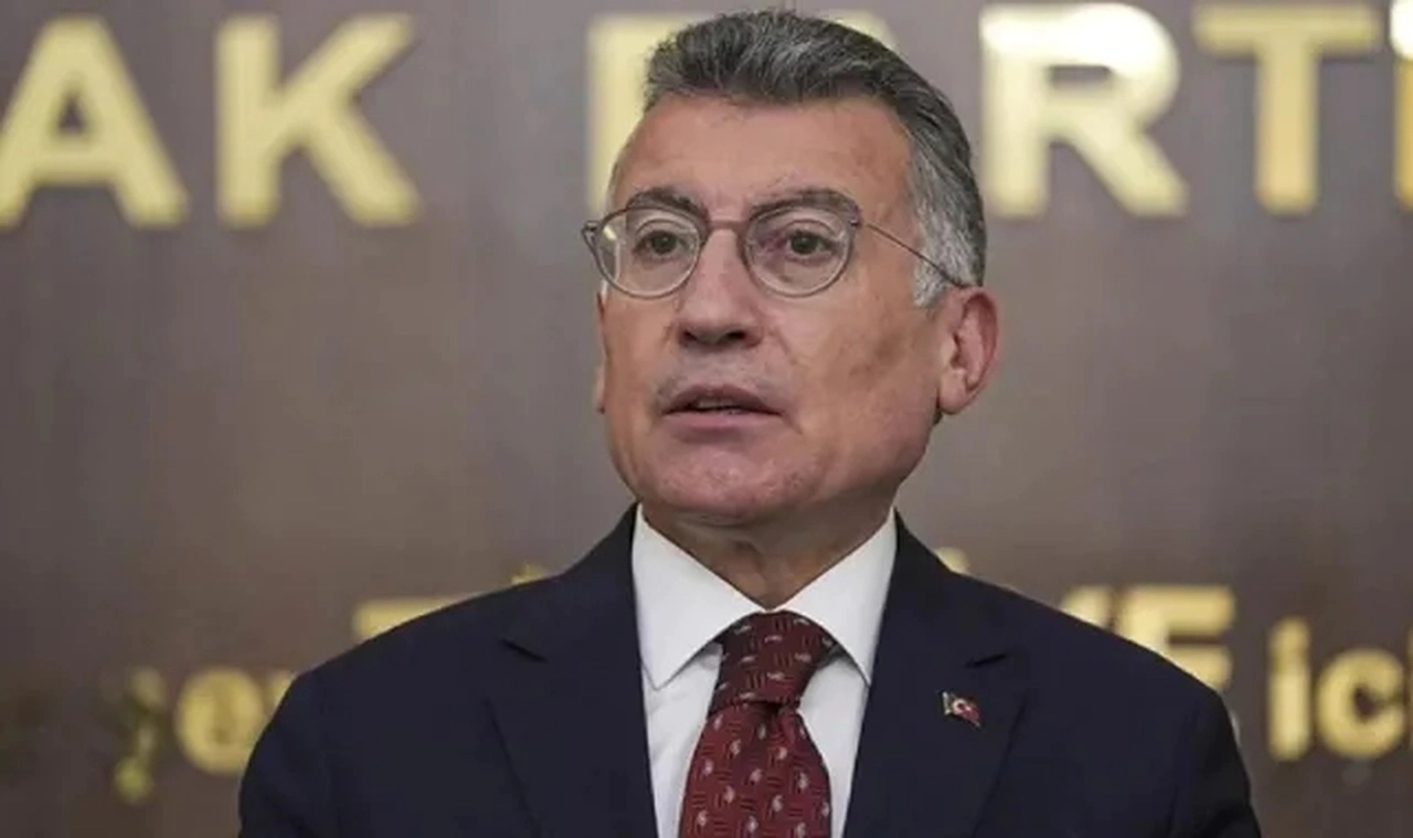 AK Parti'li Güler'den Özgür Özel'e: CHP'li yetkililerin parmak salladığını görüyoruz