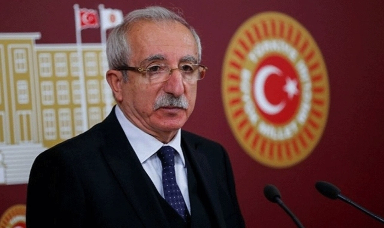 AKP'li Miroğlu, Partisini Eleştirdi ve 'Askeri Darbe' Uyarısı Yaptı: 'Bedeli Çok Ama Çok Ağır Olur'