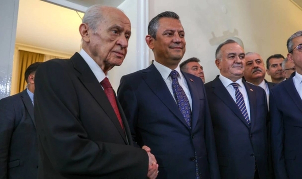 Bahçeli’nin Öcalan çıkışı MHP’ye yaramadı: MHP ve CHP, oy kaybediyor