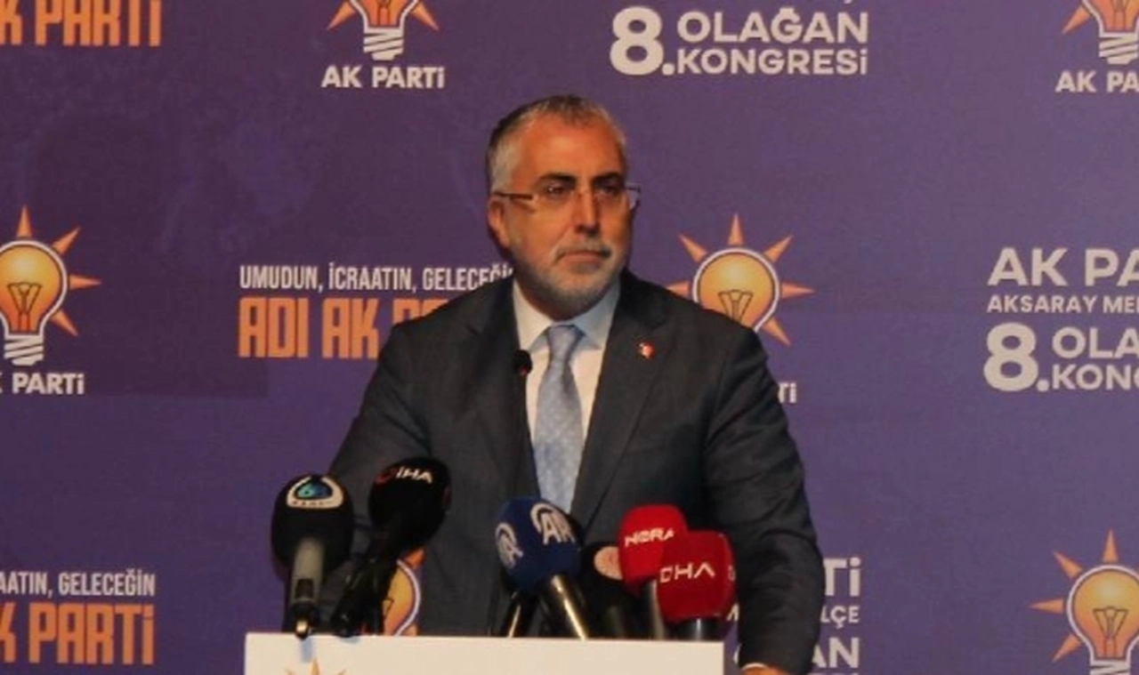 Bakan Işıkhan: Bu millet iradesini terörle bağlantısı olanlara teslim etmemiştir ve etmeyecektir