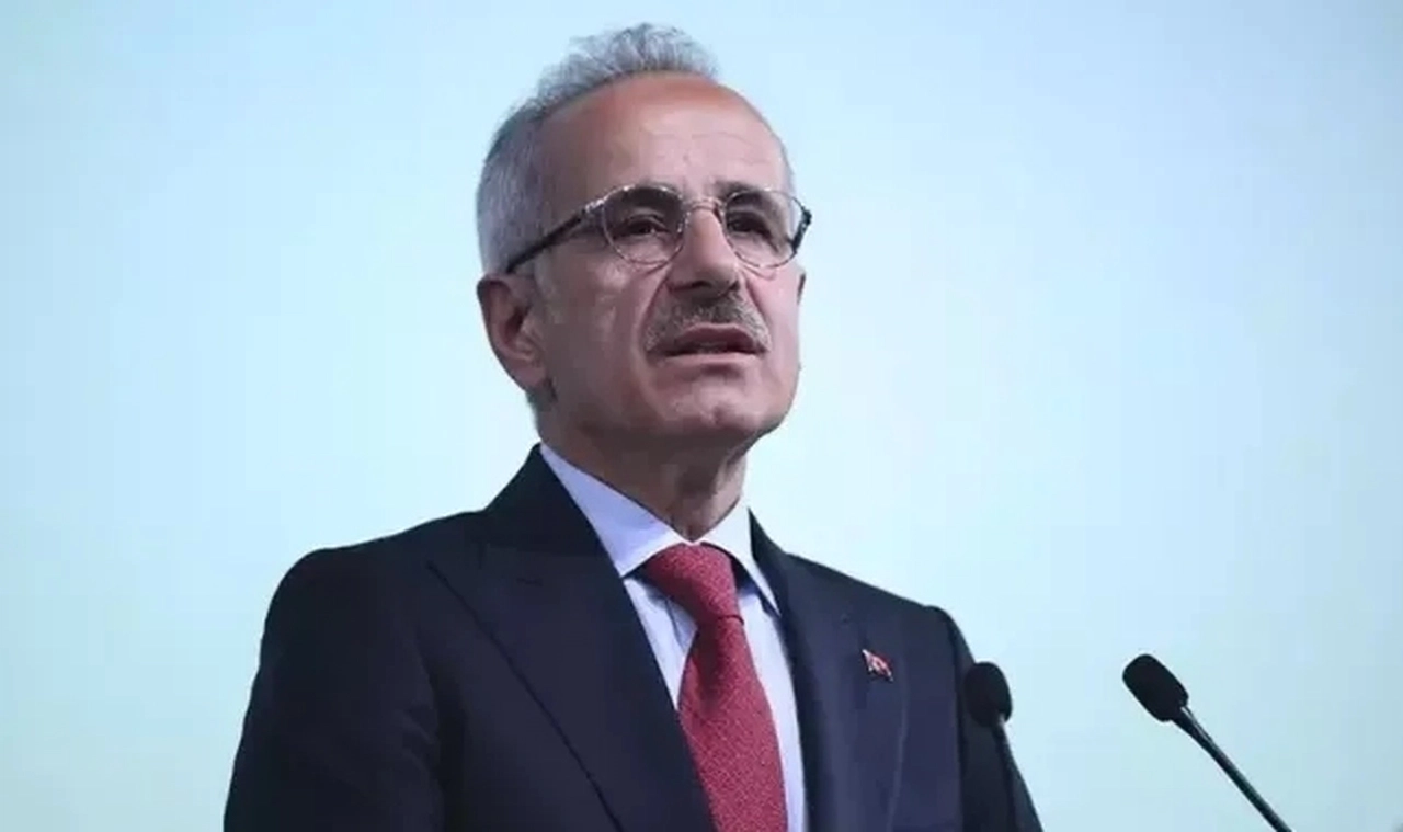 Bolu Dağı çıkışındaki kaza ardından İstanbul ve Ankara yönü ulaşıma kapandı: Bakandan 'teyakkuz halindeyiz' açıklaması
