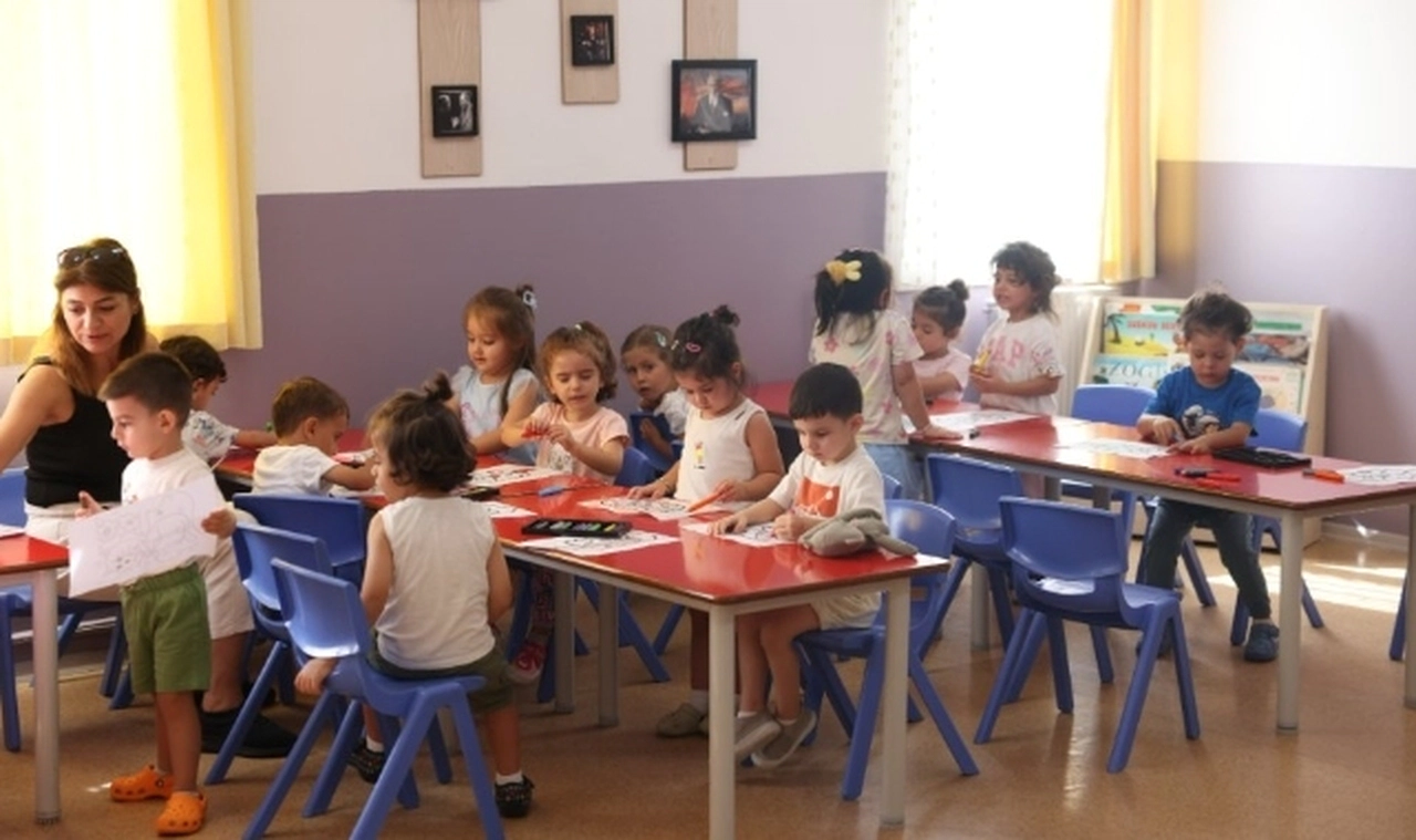 Çevre, Şehircilik ve İklim Değişikliği Bakanlığı'ndan belediyelere kreş uyarısı: İzinsiz eğitim-öğretim faaliyeti yapılamaz