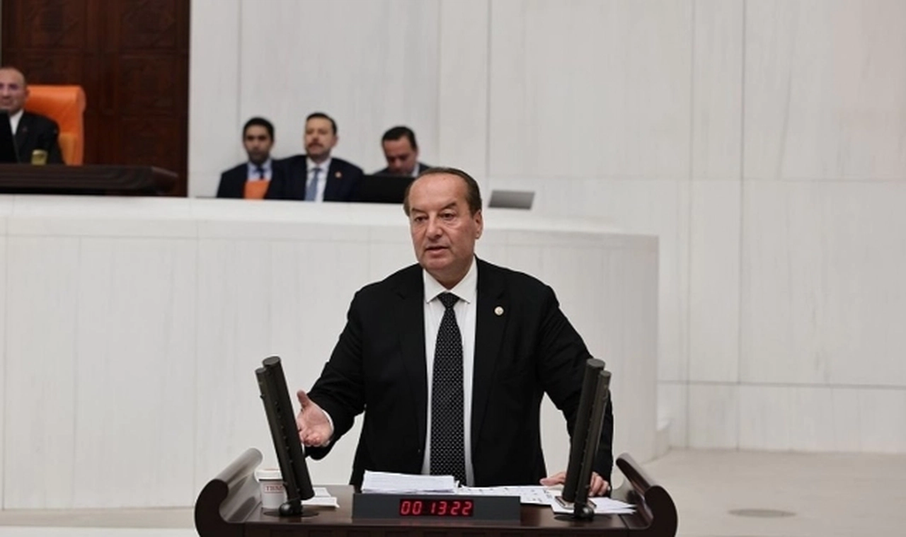 CHP'li vekil isyan etti; Tasarruf garibana, şatafat kamuya düşüyor