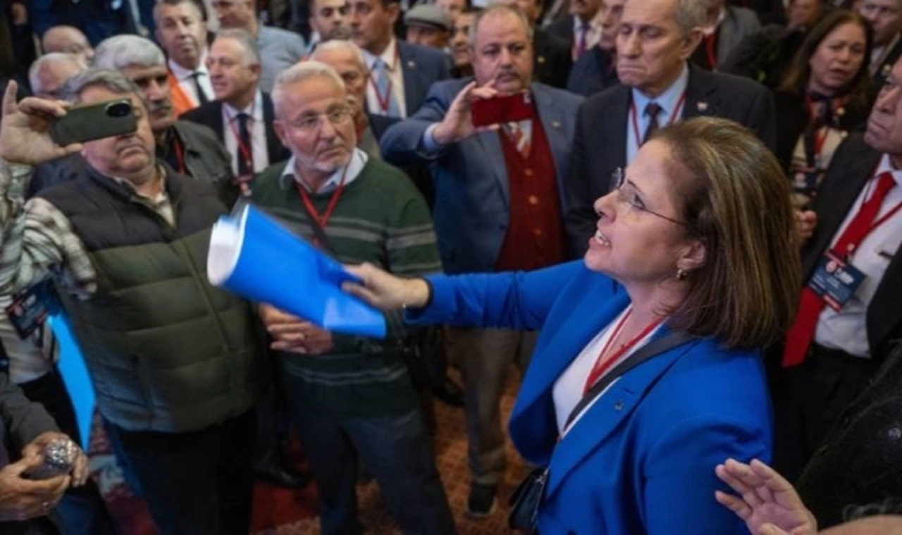 Demokrat Parti kongresinde adaylığı kabul edilmeyen İlay Aksoy: Partimizin itibarı adına gerekli yasal işlemleri başlatacağız!
