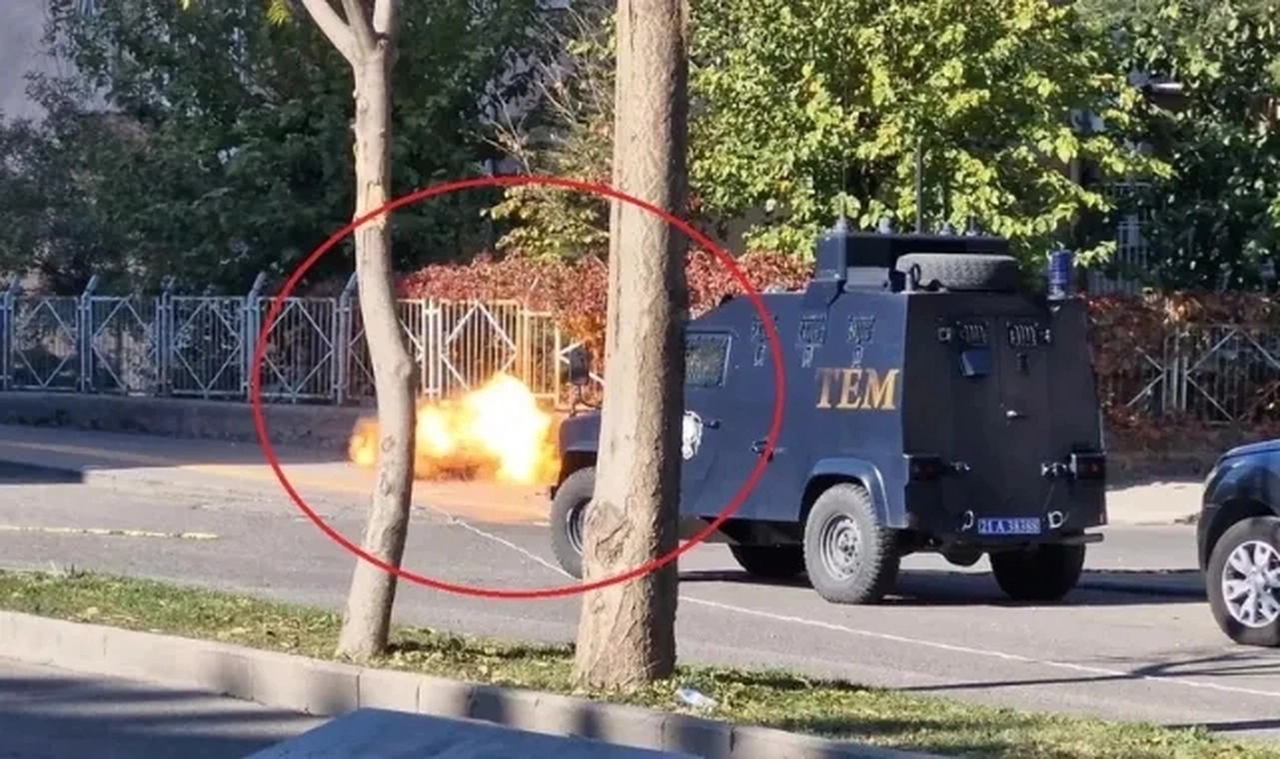 Diyarbakır'da Bomba Paniği: Şüpheli Valizden Çıkanlar Şaşırttı