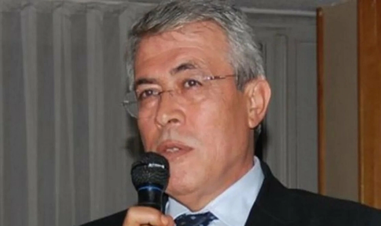 Eski CHP İzmir Milletvekili Selçuk Ayhan hayatını kaybetti