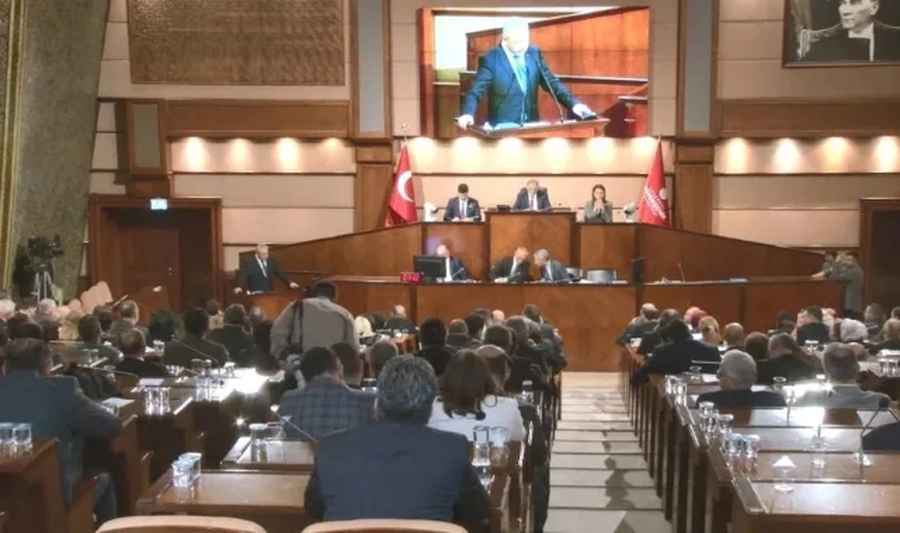 Kavgalı İBB Meclisi'nin kasım ayı olağan toplantısı sona erdi