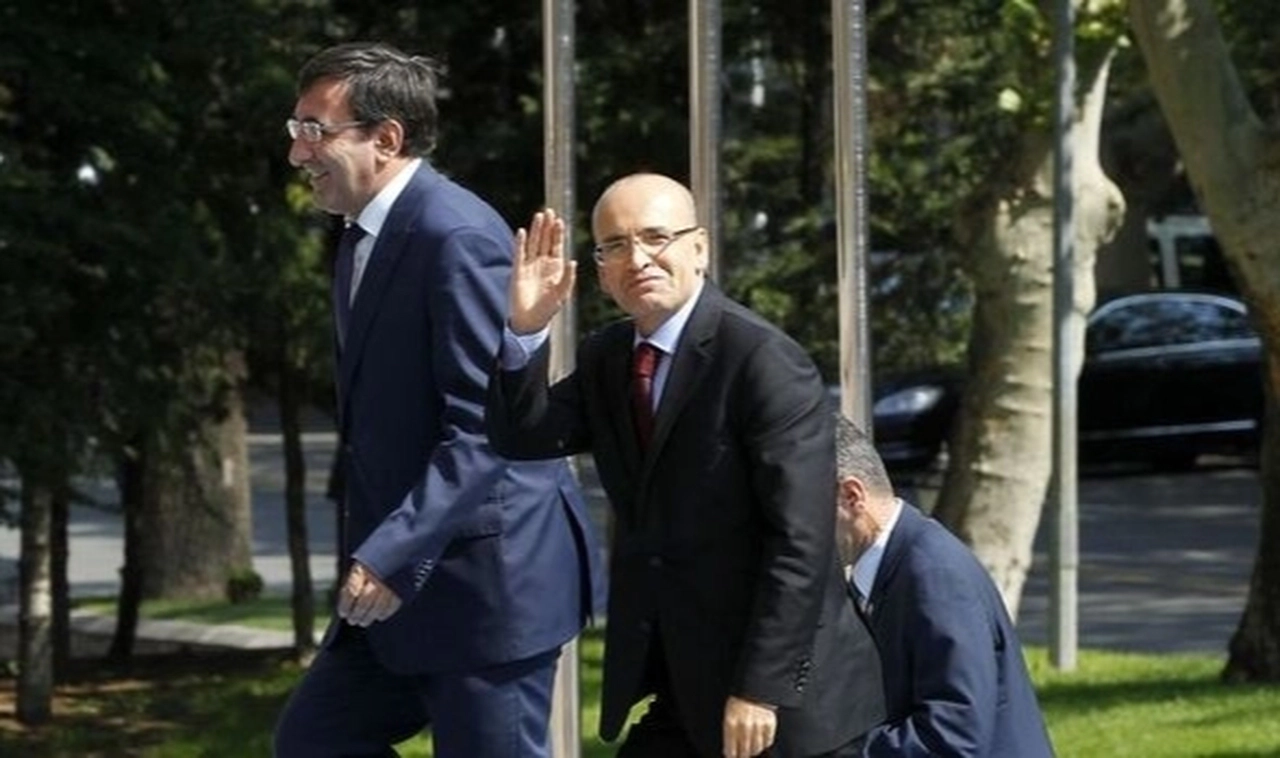Kayyım atamalarının ardından CHP Diyarbakır Milletvekili Tanrıkulu’ndan Mehmet Şimşek ve Cevdet Yılmaz'a: kimliğinizle ve onurunuzla bir şeyler yapmak istiyorsanız istifa edin