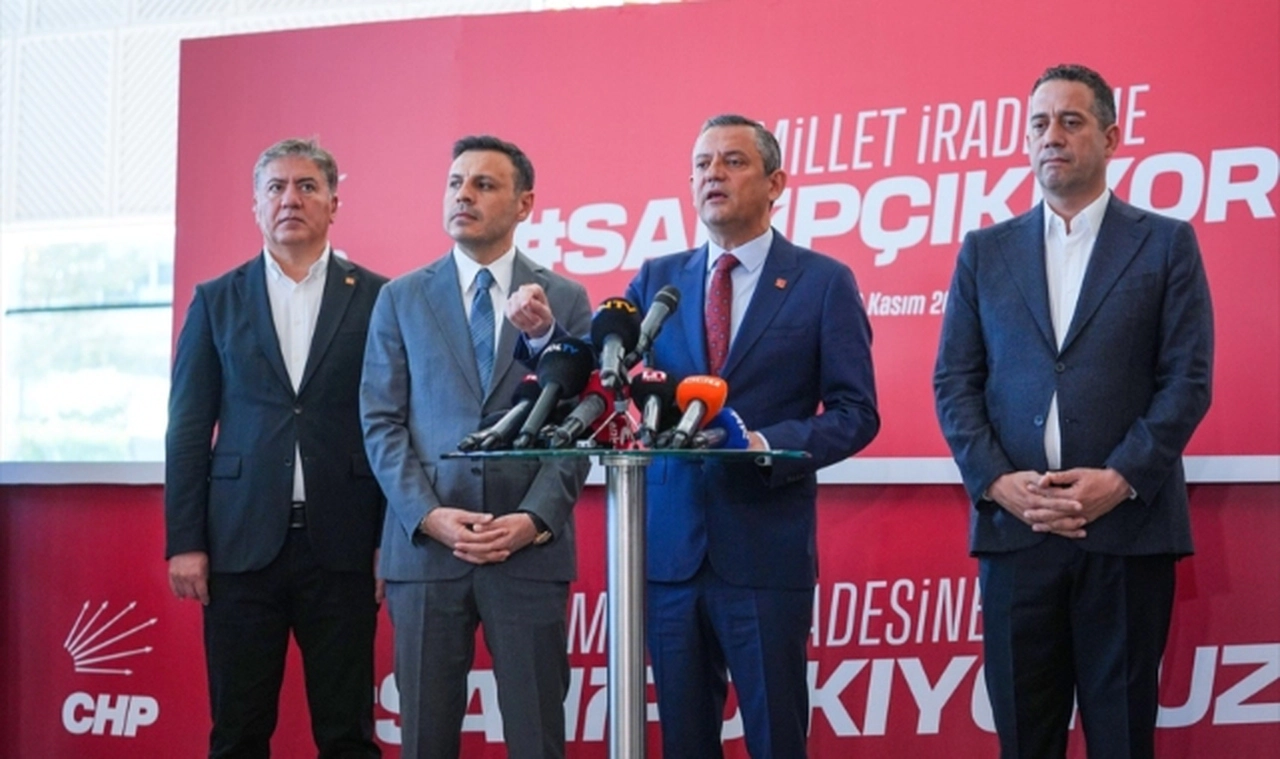 Normalleşme süreci rafa mı kalktı: Özgür Özel'den açıklama geldi