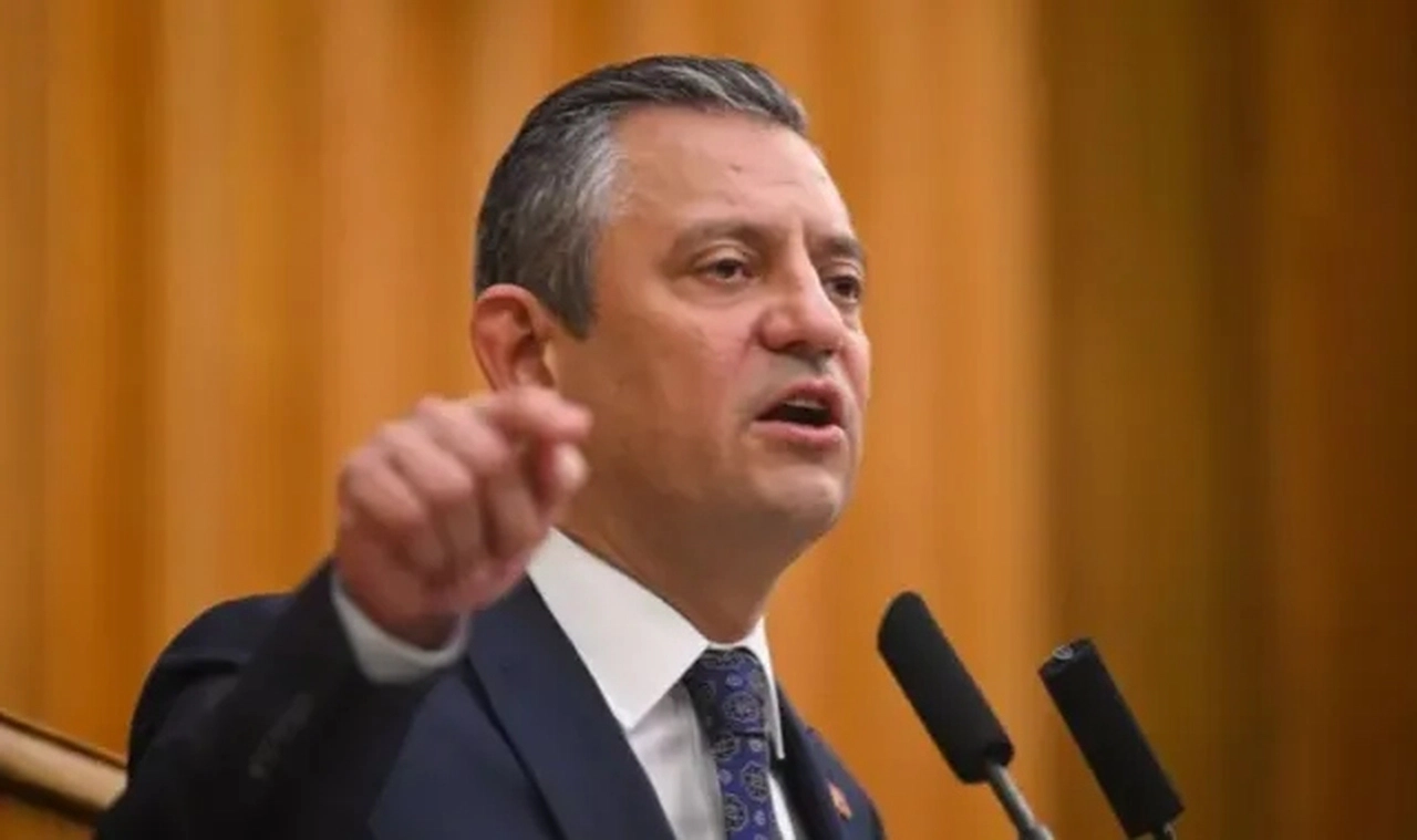 Özel'den kurultay yanıtı: 'Bu tartışmayı bitiriyorum, içe dönünce kaybediyoruz'
