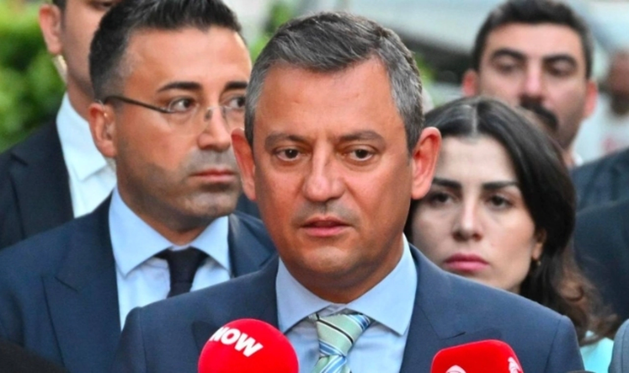 Özgür Özel: Bahçeli'nin "Öcalan" çıkışından Erdoğan'ın haberi yoktu, ya ittifak krizi var ya da teknik aksaklık