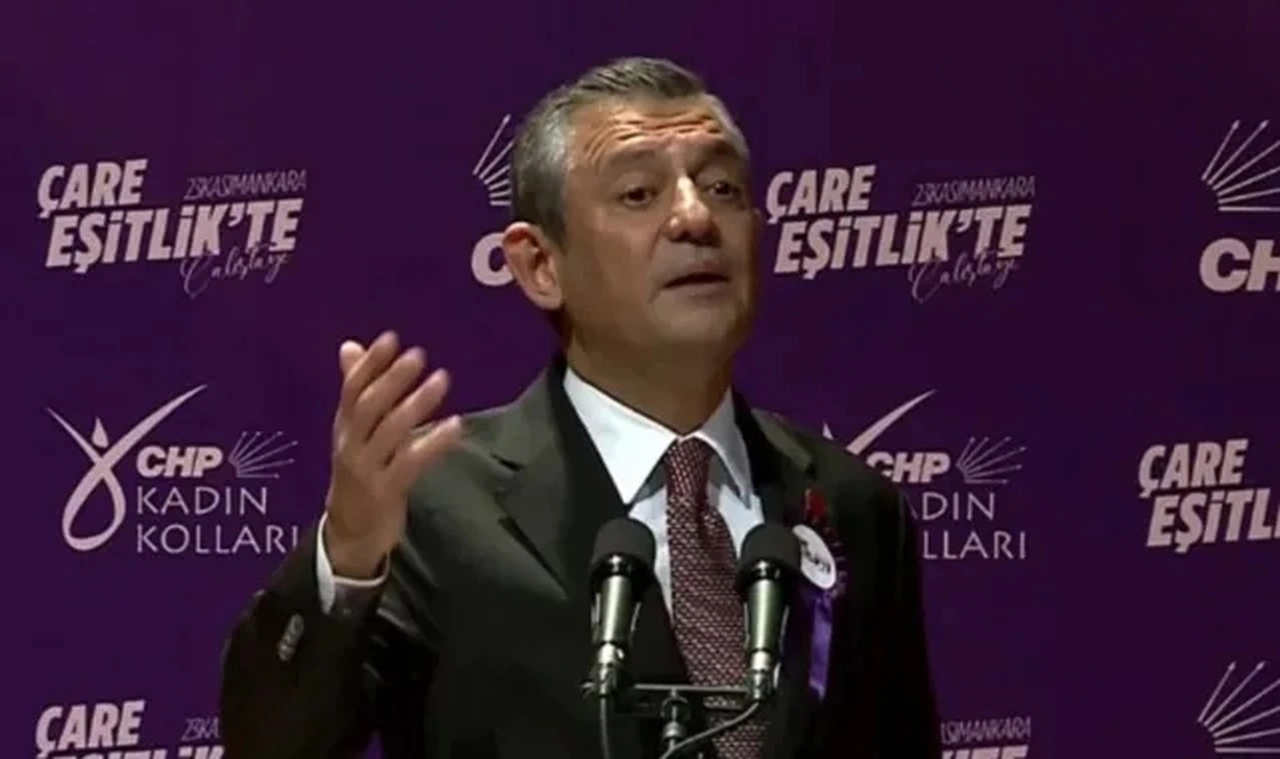 Özgür Özel'den kayyum açıklaması: Vicdanı varsa bu doğruları Türkiye'nin önünde söyleyecek