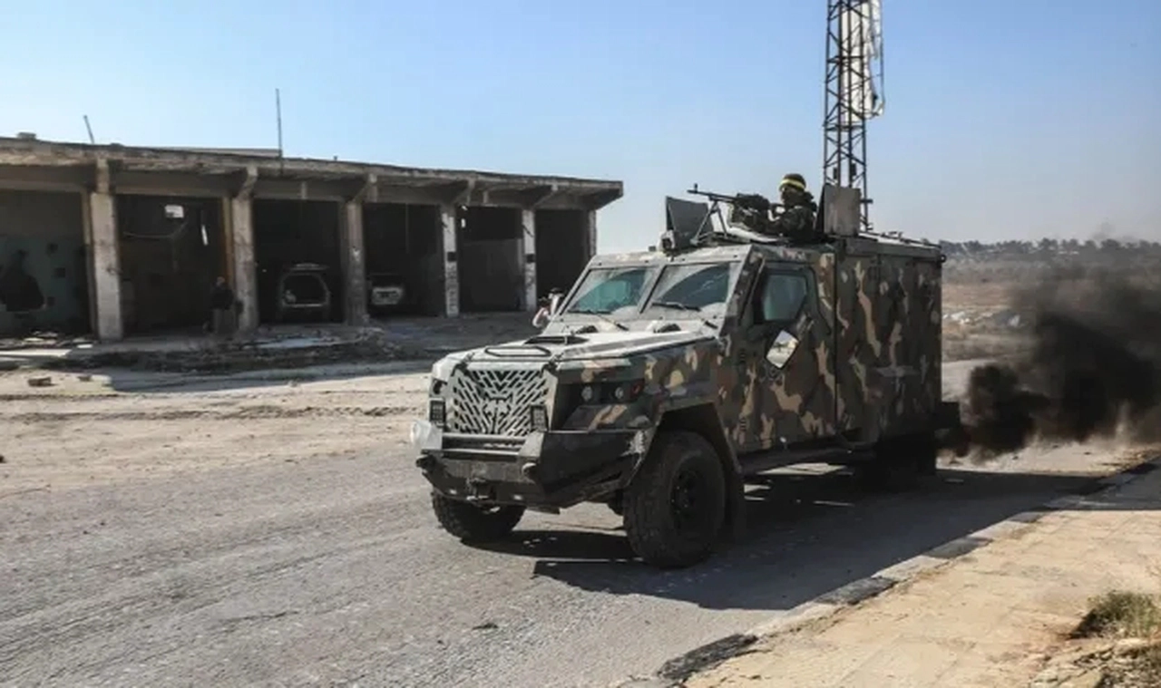 Suriye rejim güçleri Halep Havalimanı’nın kontrolünü PKK/YPG’ye bıraktı