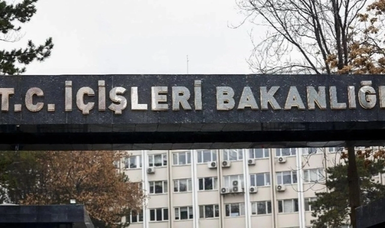 Tunceli ve Ovacık Belediyelerine kayyum atandı