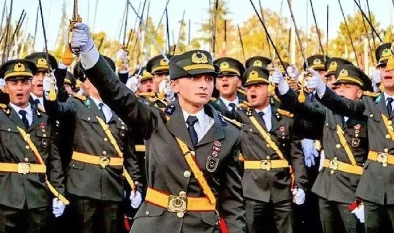 Yemin krizi nedeniyle inceleme başlatılan teğmenler hakkında karar günü