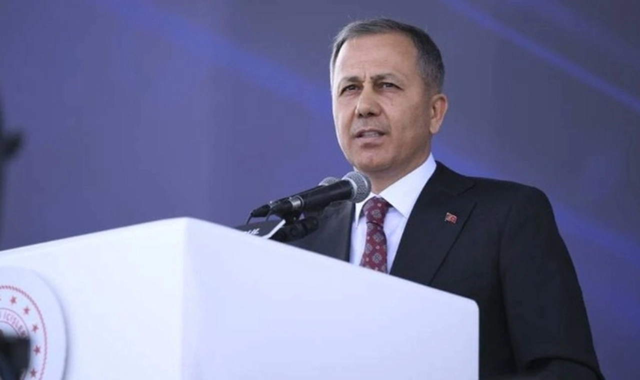 Ali Yerlikaya, Türkiye'deki yabancı sayısını açıkladı