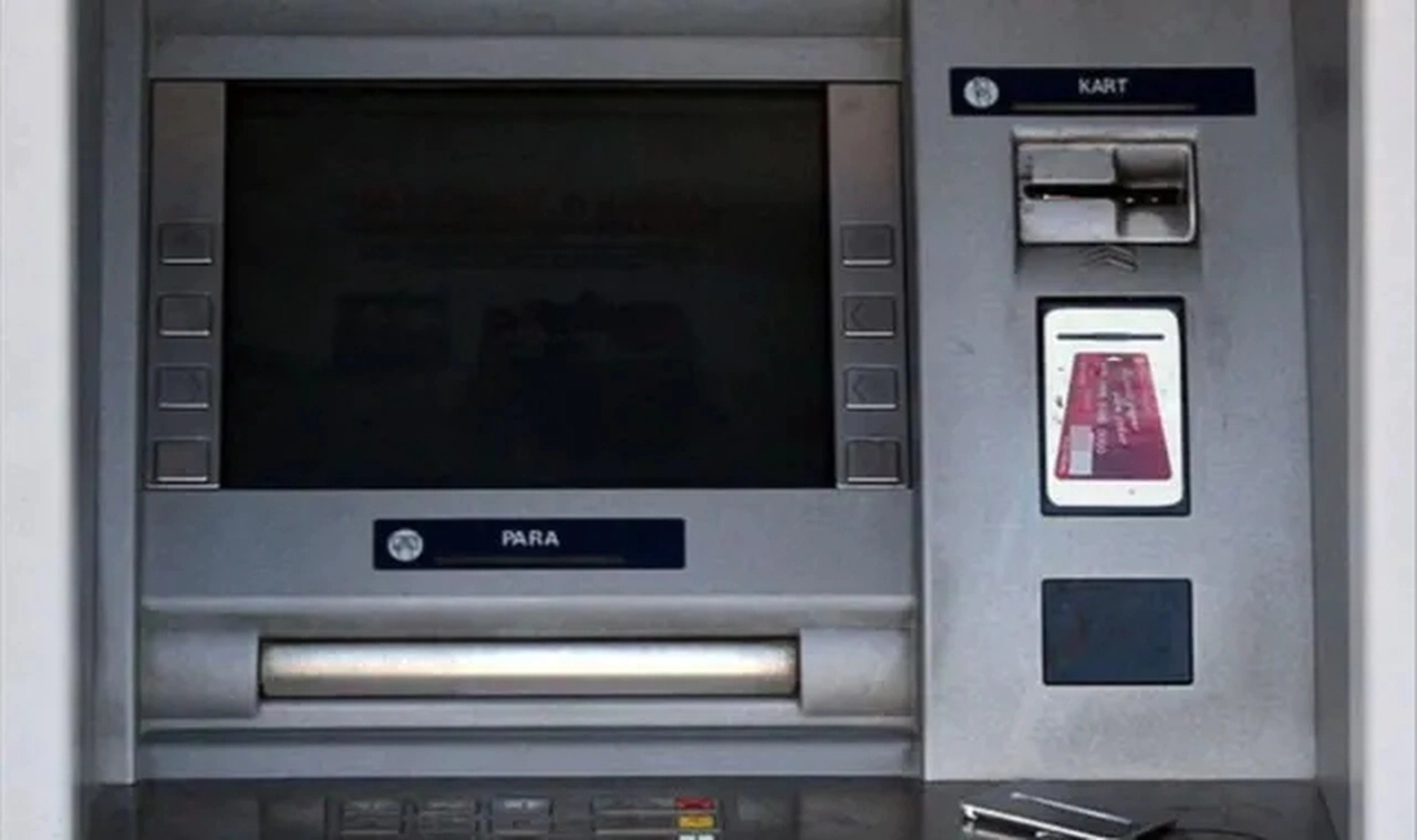 ATM'lerde yeni dönem: Artık o şifreler kullanılmayacak... Bloke cezası geliyor