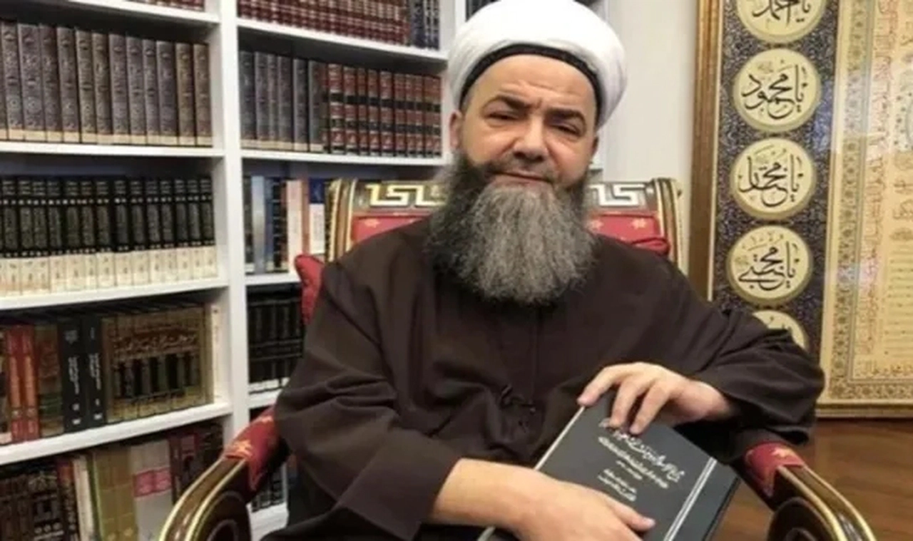 Cübbeli Ahmet'in 'Şeriatçıyız' açıklamasına suç duyurusu