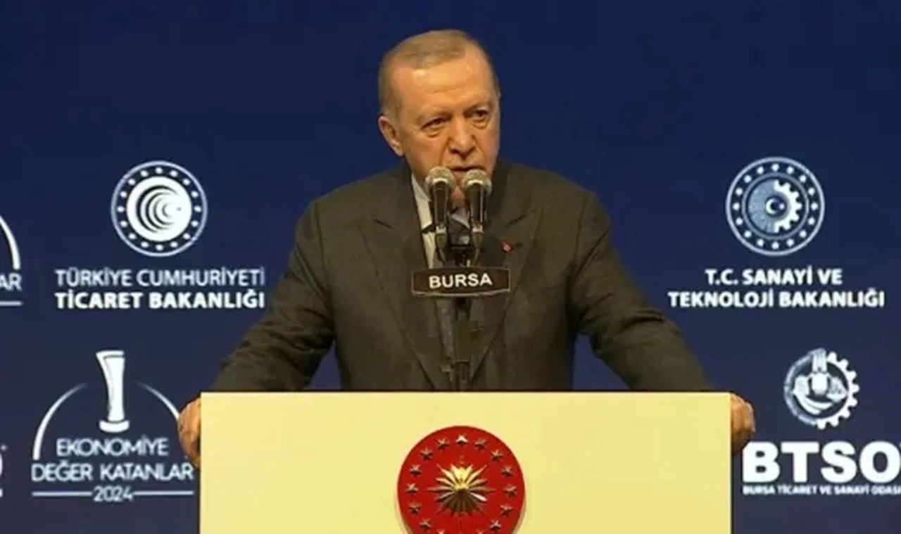 Cumhurbaşkanı Erdoğan: İsteyen işverenlerimiz daha fazla verebilir! 'Asgari ücret taban ücrettir'