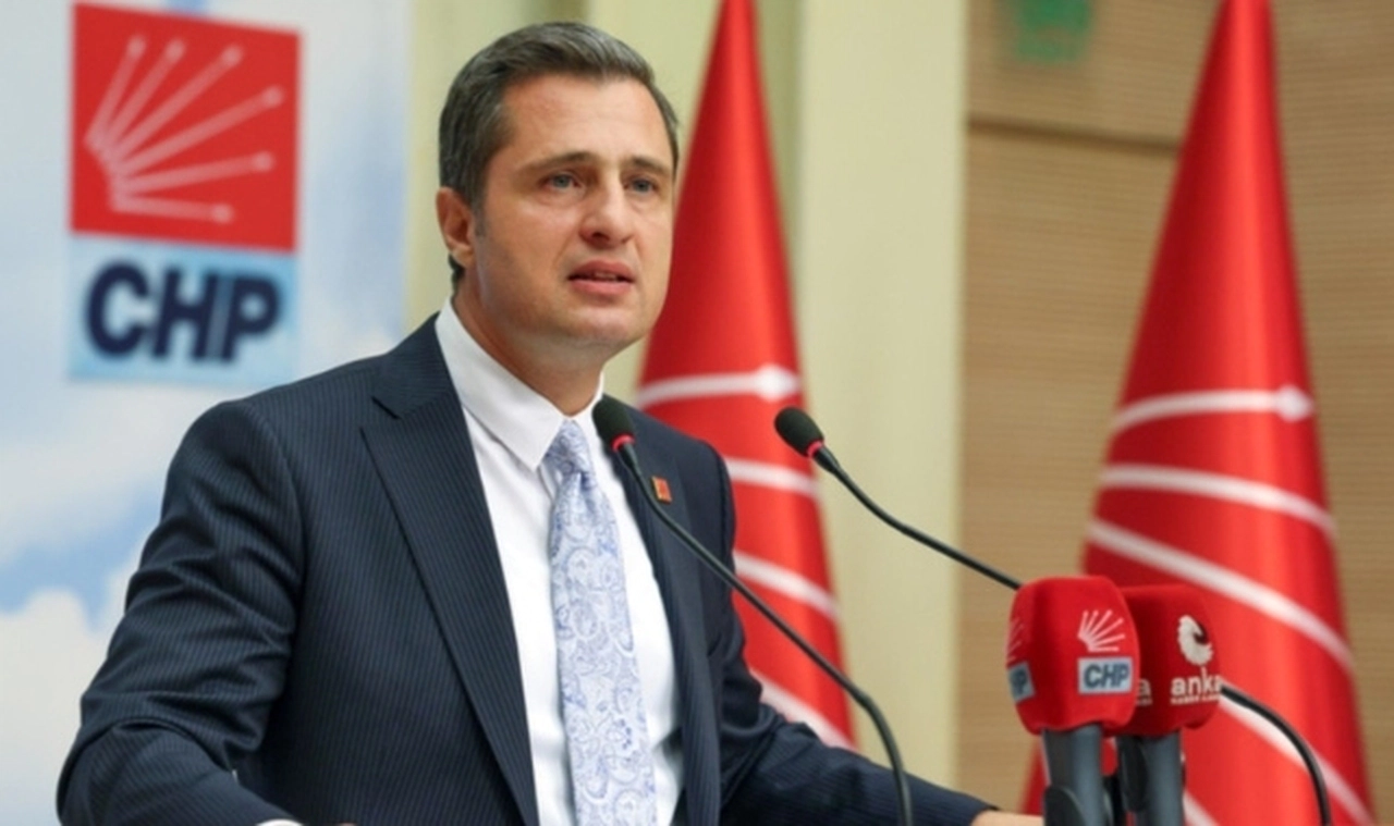 Deniz Yücel: Suriyelilerin ülkemizdeki misafirlikleri sona ermiştir