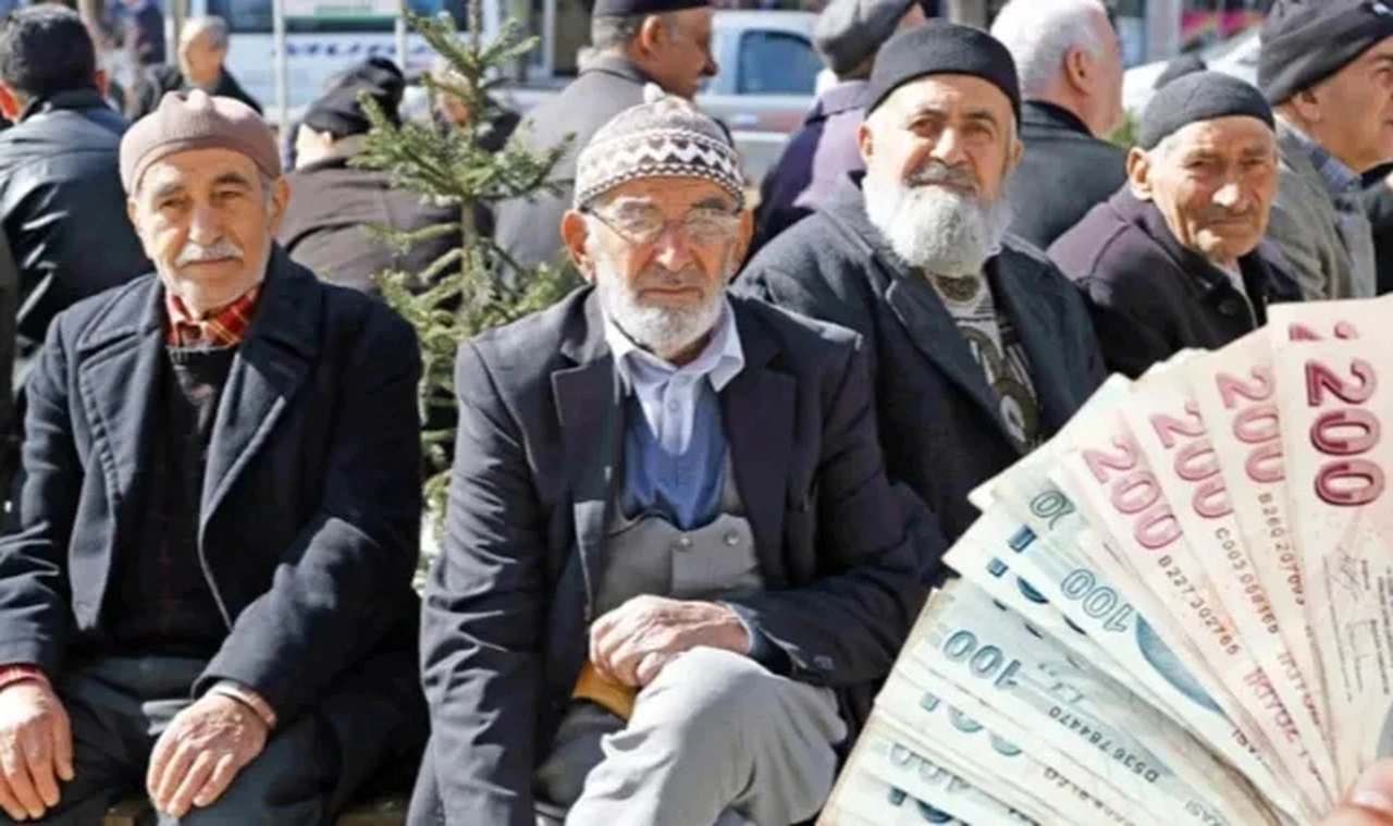 Emeklilere 3 belediyeden yılbaşı ikramiyesi: Şartları açıklandı