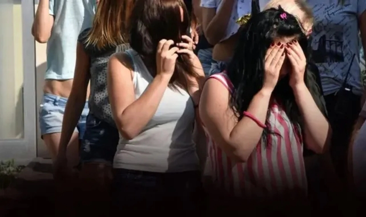 İzmir'de fuhuş operasyonunda yakalanan 6 şüpheli tutuklandı
