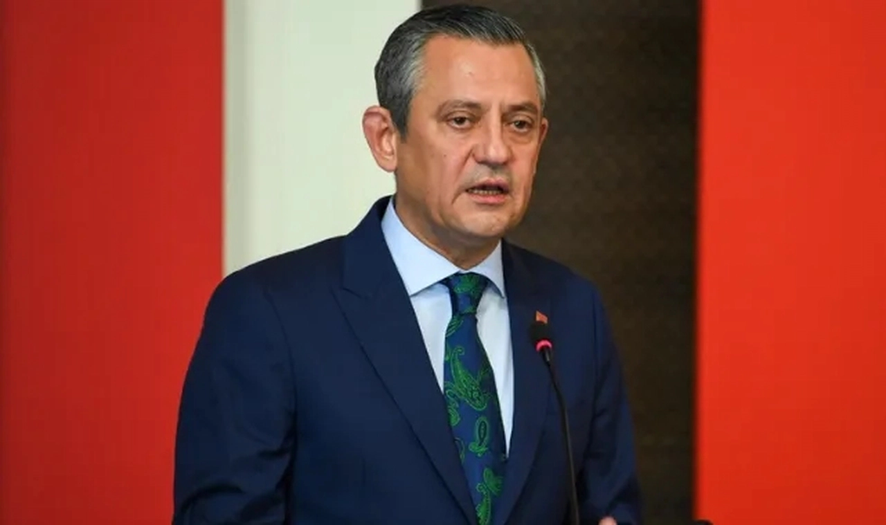 Özgür Özel'den Cumhurbaşkanı Erdoğan'a 'Teğmenler' Çağrısı