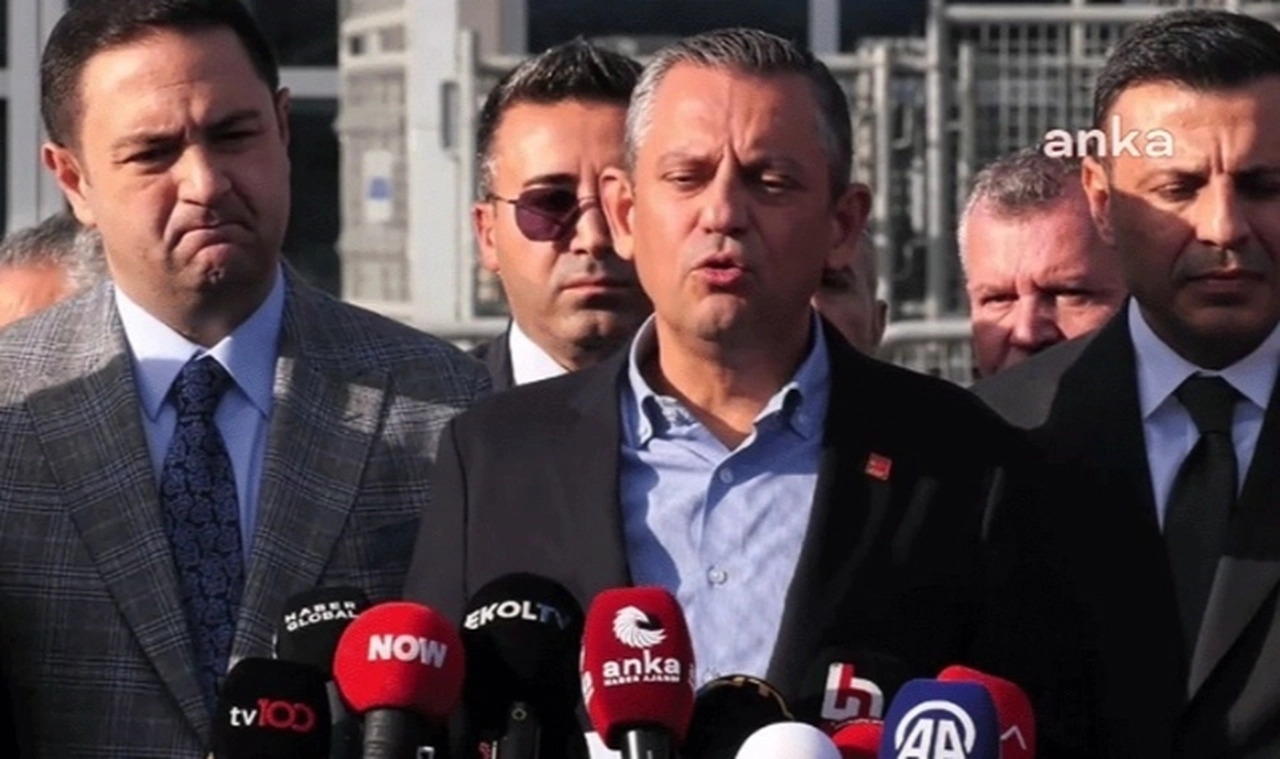Özgür Özel'den 'Silivri' ziyareti: 'IŞİD’liler serbest, Gezi tutukluları hala cezaevinde!'