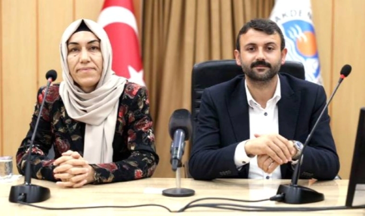 Akdeniz Belediyesi eş başkanları gözaltına alındı!