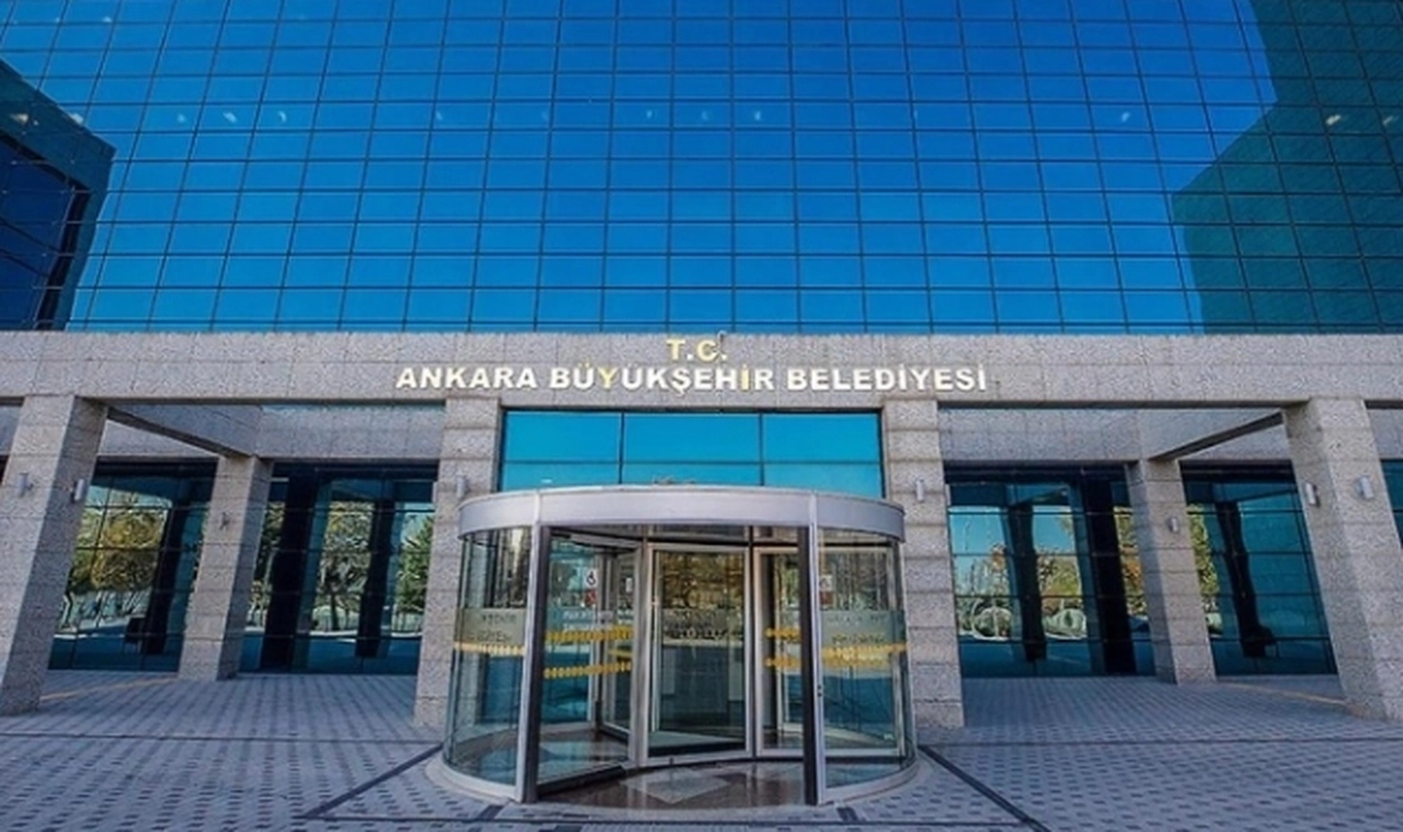 Ankara Büyükşehir'den bakan Işıkhan'a yanıt: Satılabilir nitelikte 572 taşınmaz sunduk, gerçek dışı iddialarla 'tuvalet teklif edildi' deniyor