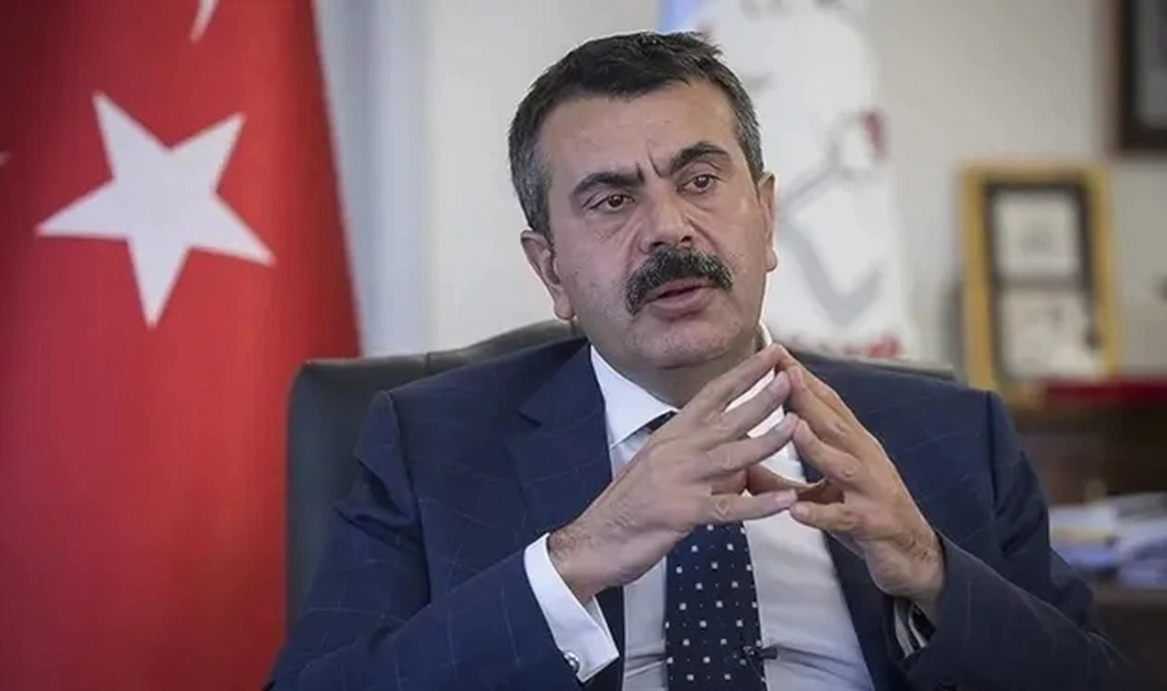 Bakan Tekin'den Özgür Özel'e Ülkü Ocakları yanıtı: 'Bilir bilemez konuşuyor'