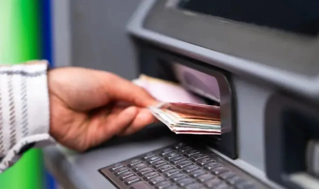 Bankalardan sürpriz ATM kararı: Para çekme limitleri değişti