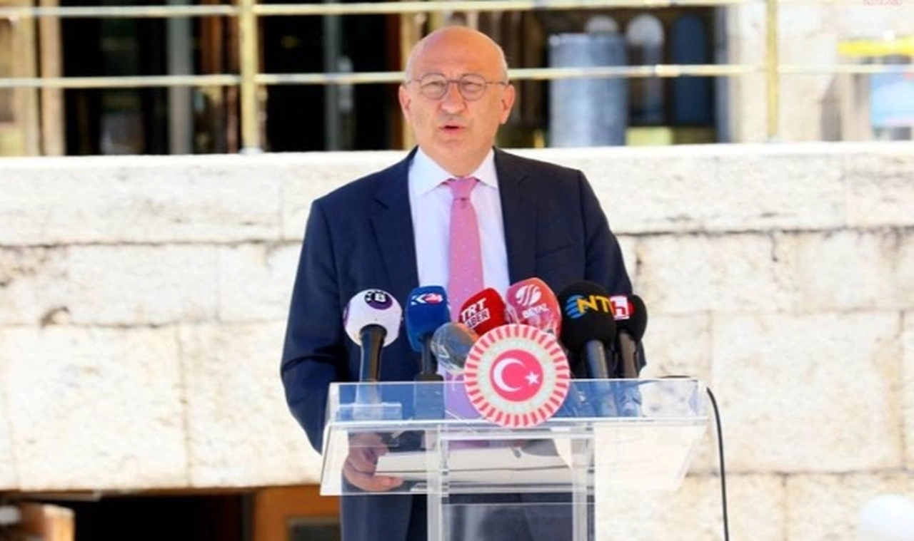 CHP’li Çakırözer 2024 Basın Özgürlüğü Raporu’nu açıkladı: 74 gazeteci gözaltına alındı, 14 gazeteci tutuklandı