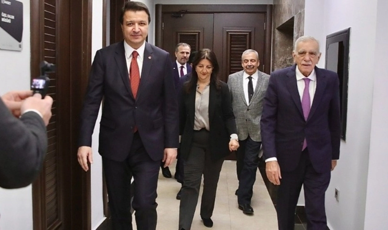DEM Parti heyeti-Saadet Partisi görüşmesi: 'Barışı el birliğiyle tesis edeceğiz'