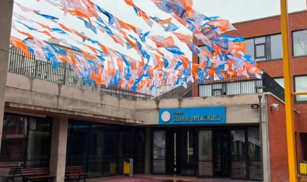 Devlet okulunda AK Parti kongresi yapılacak! 'MEB hiçbir siyasi etkinliğe alet edilmemeli'