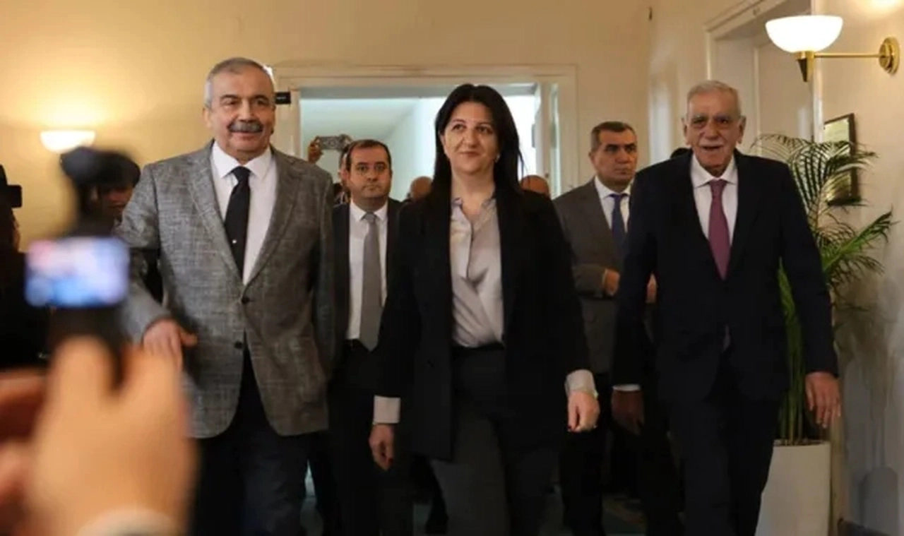 Figen Yüksekdağ ile görüşen DEM Parti İmralı heyetinden ilk açıklama: 'Bütün şehitler ve gaziler ülkemizin onurudur'