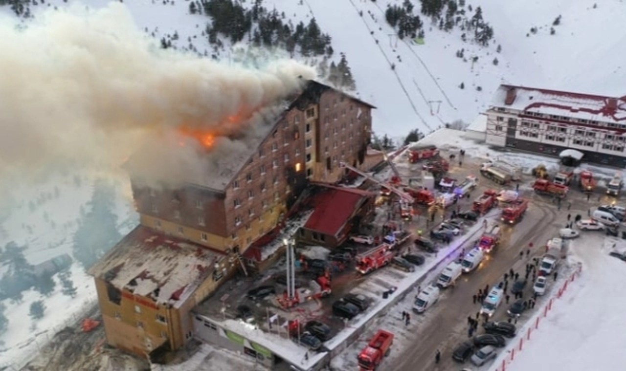 Grand Kartal Hotel yangını: İşletmenin sahibi dahil dört gözaltı