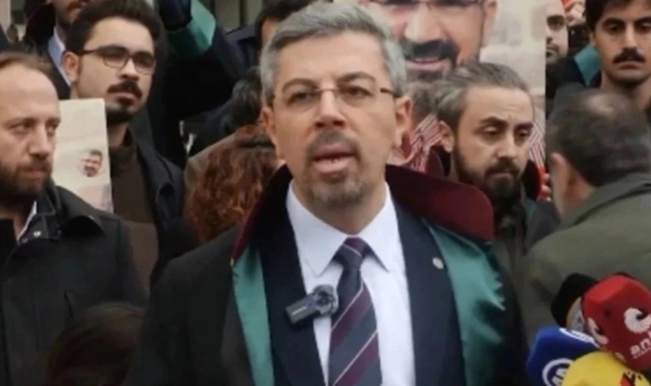 İstanbul Barosu Yönetim Kurulu Üyesi Avukat Fırat Epözdemir'e tutuklama talebi