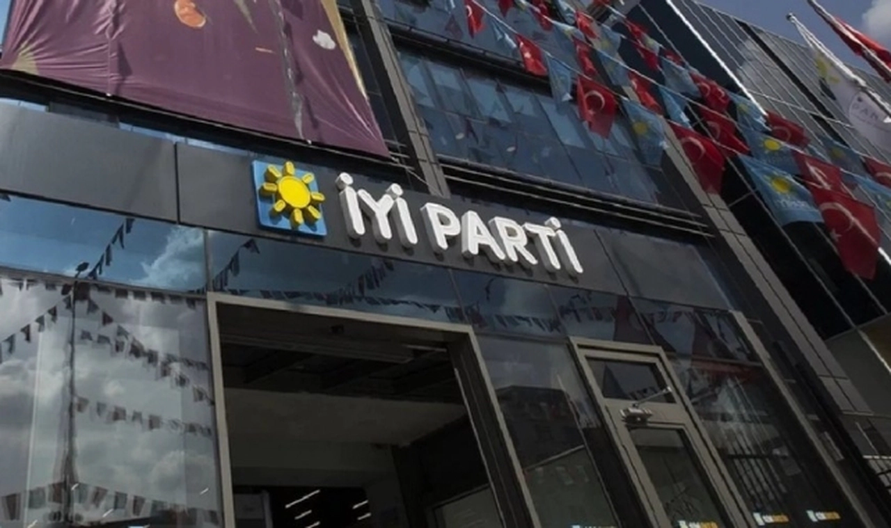 İYİ Parti’de Bir Günde Üç İstifa!