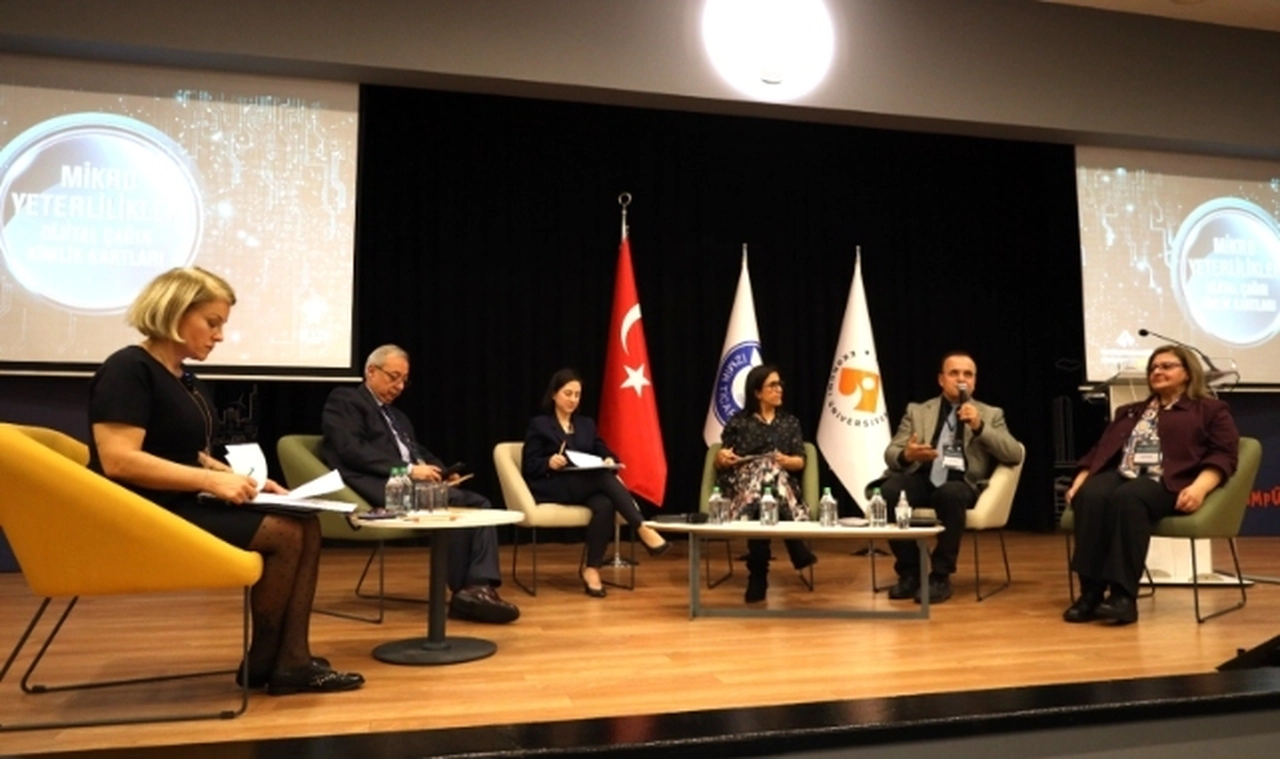 İzmir Ekonomi’de ‘Mikro Yeterlilik’ Zirvesi