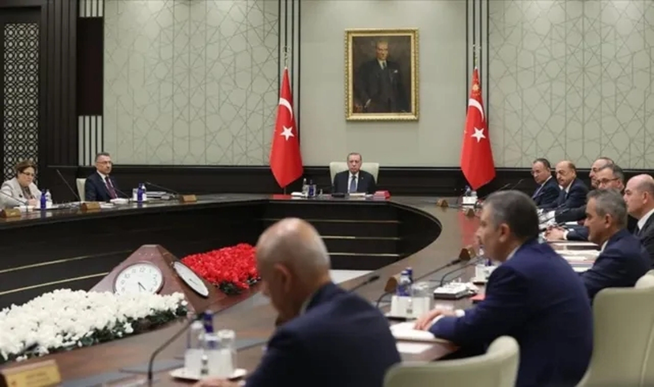 Kabine tel tel dökülüyor... Erdoğan o isimleri görevden alacak!