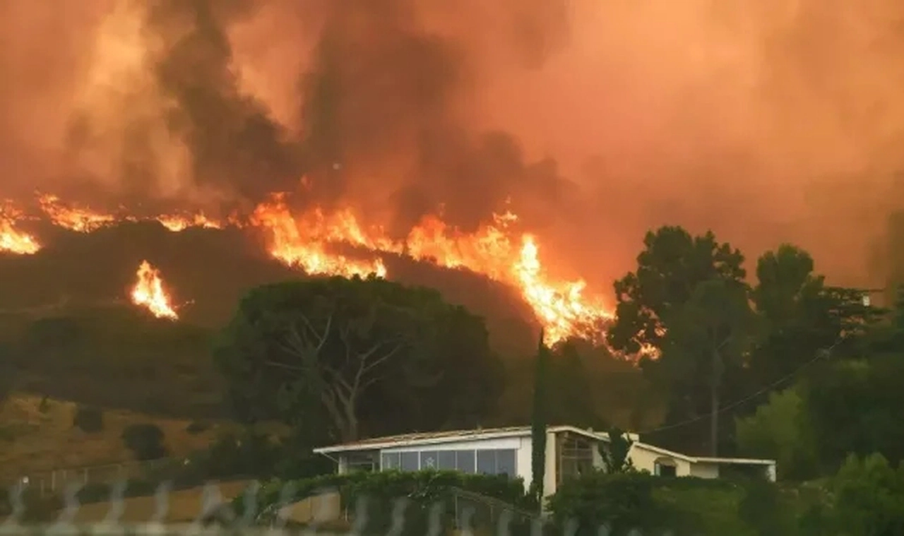 Los Angeles’ta sokağa çıkma yasağı