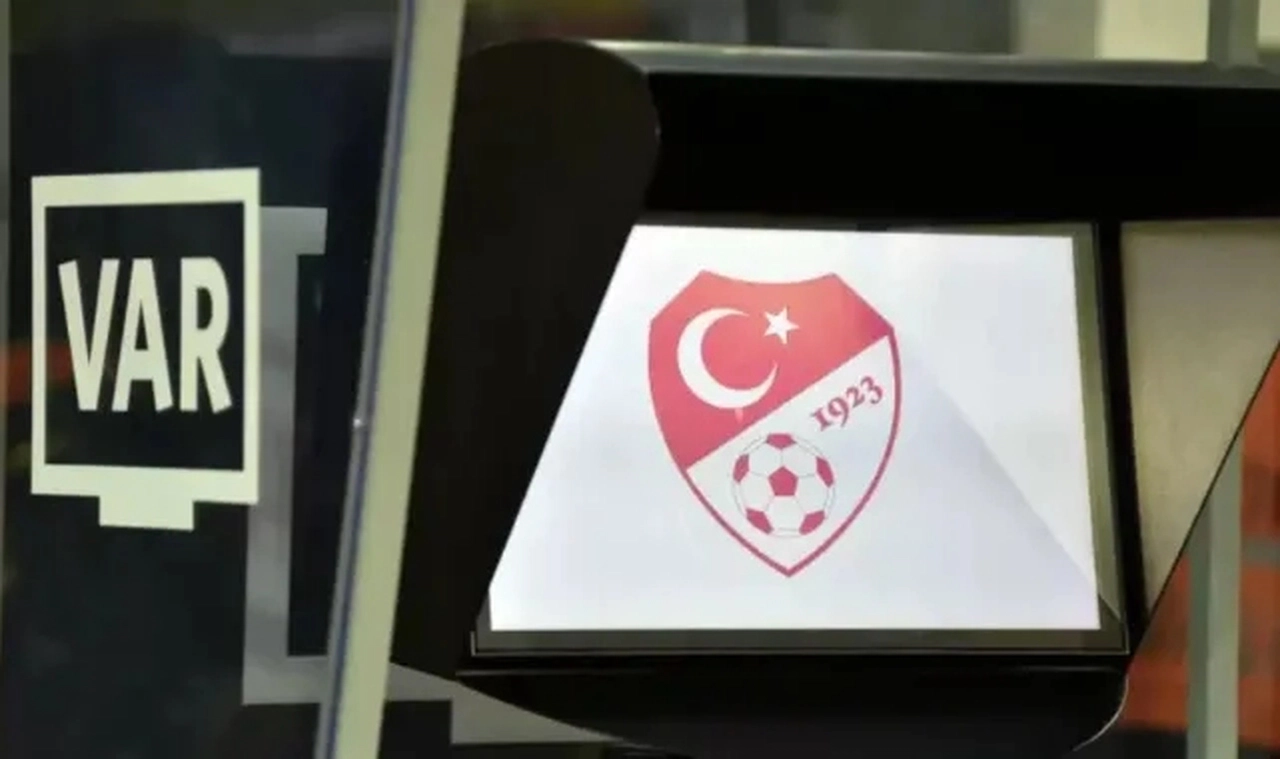 Yabancı VAR hakemlerinin maç başına aldığı ücret ortaya çıktı! Türk hakemlerini 2'ye katladılar