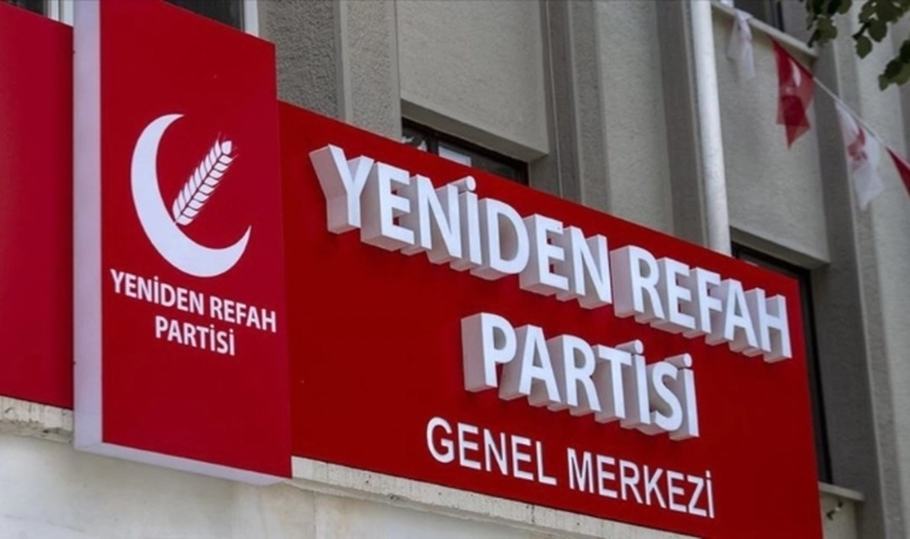 Yeniden Refah'tan istifa edip AK Parti'ye geçti