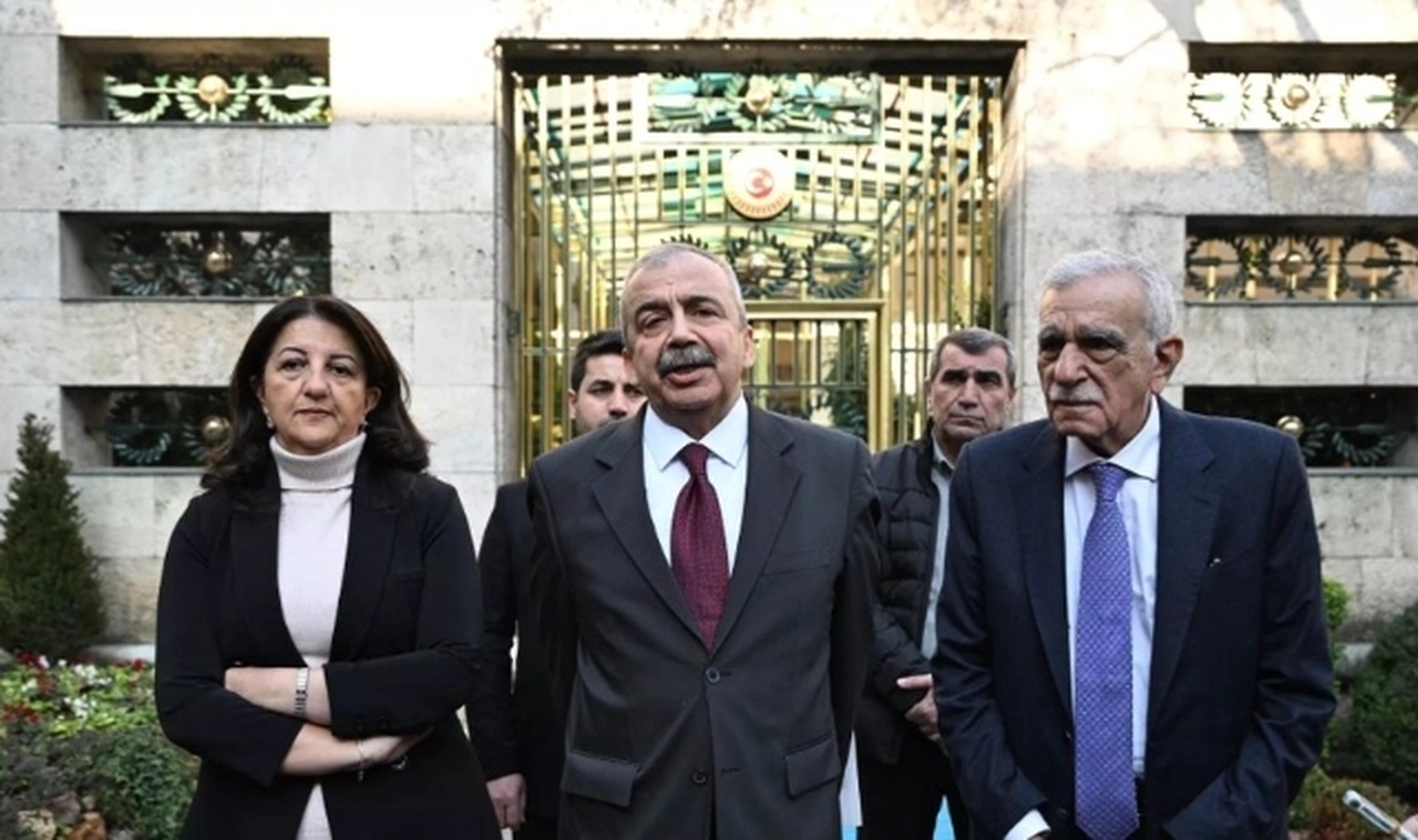 Adalet Bakanı Tunç, 'Öcalan'ın çağrısı görüntülü mü olacak' sorusunu yanıtladı