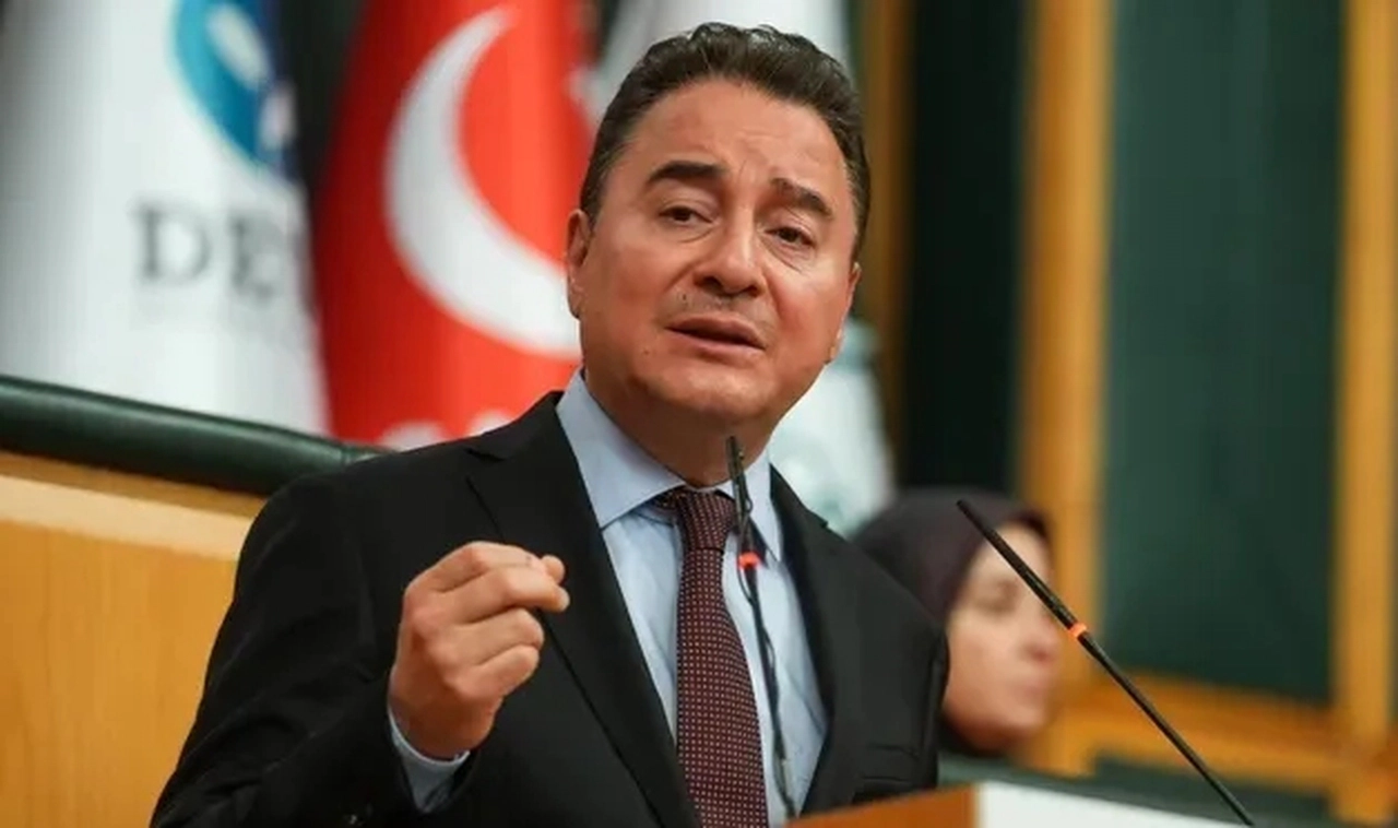 Ali Babacan: Başkanlık sistemi bu ülkenin bekası için ciddi bir risk