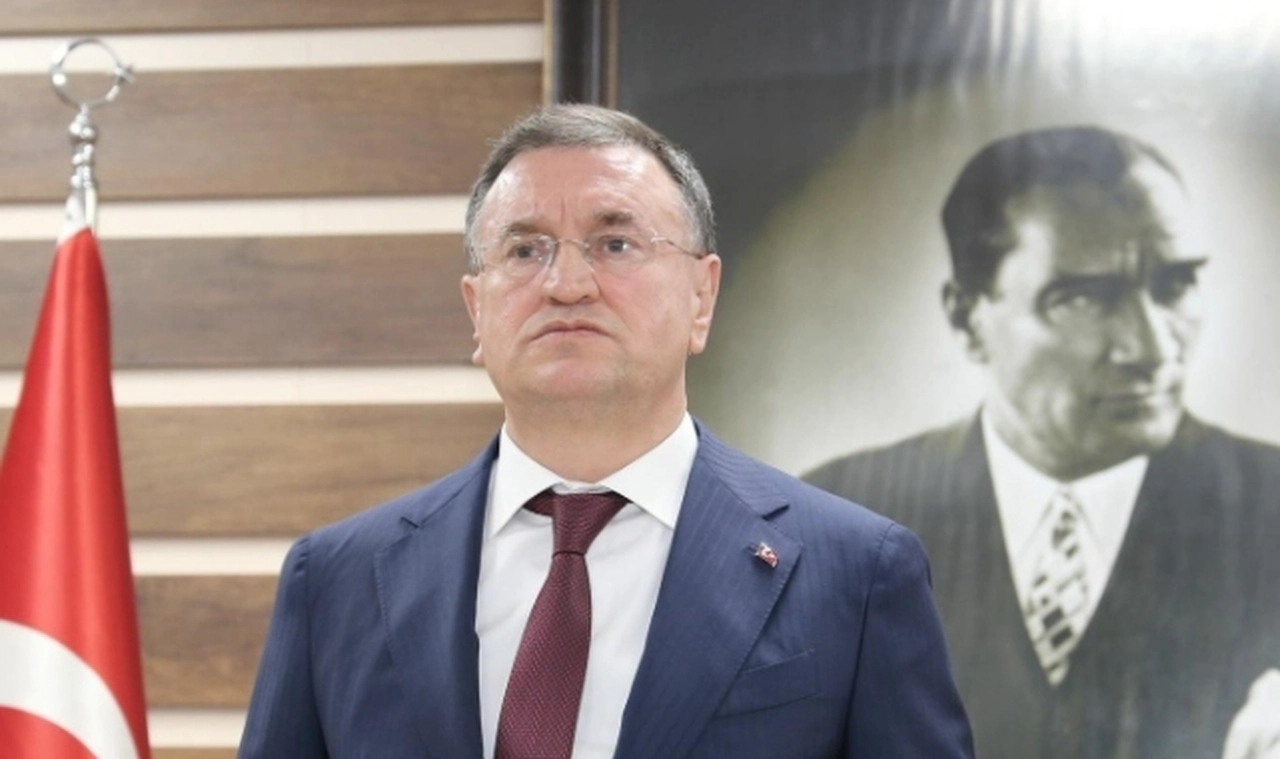 CHP'den ihraç edilen Lütfü Savaş'ın ihraç kararının iptali için mahkemeye başvurduğu ortaya çıktı