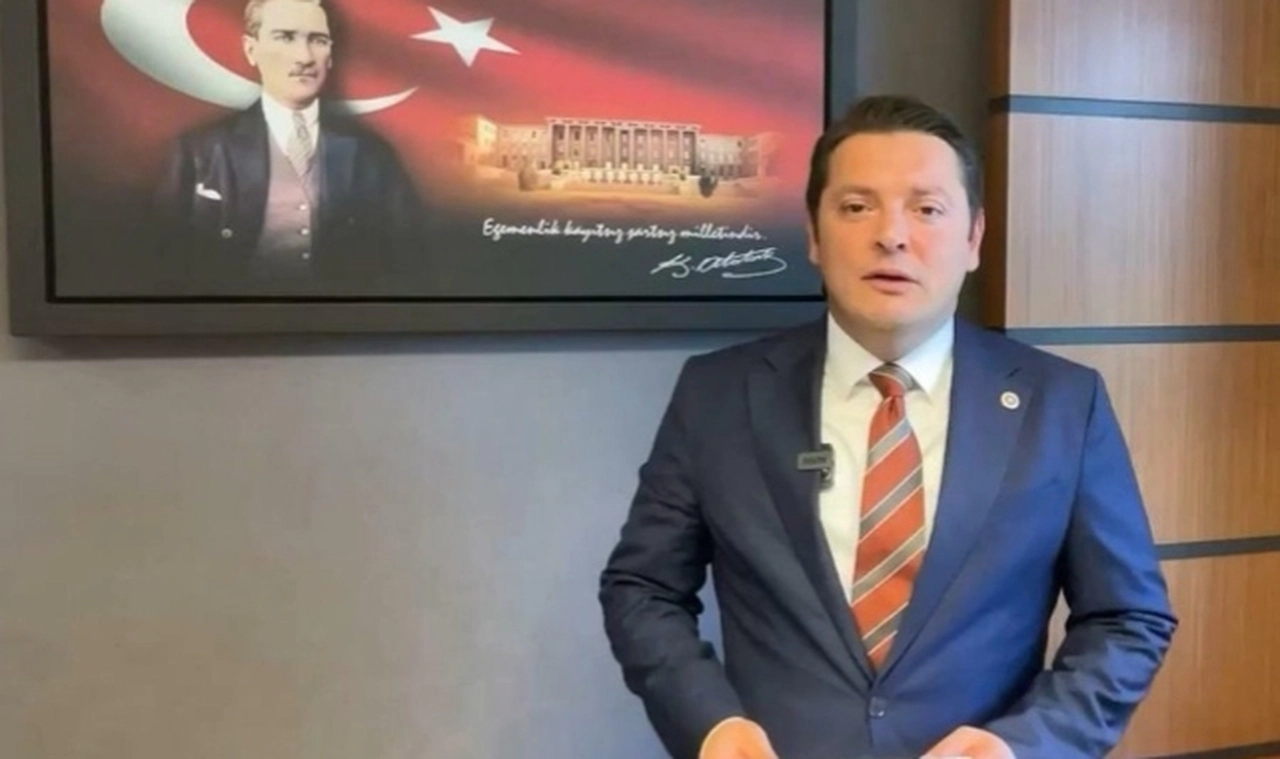 CHP'den İmamoğlu'nun diplomasına ilişkin iddialara yalanlama